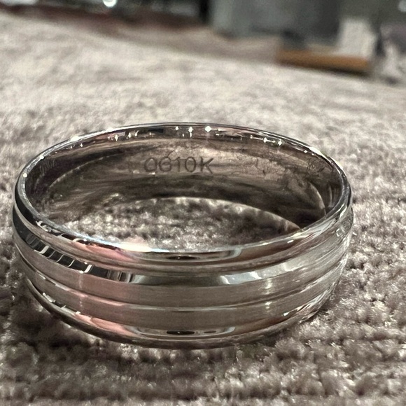 New 10K White Gold Heavy 6mm Comfort Fit Brush Satin Fancy Band, Size 8 Unisex - Picture 5 of 7